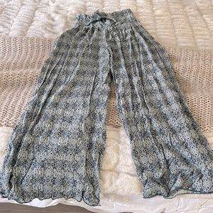 Wide leg flow pants in a blue and white pattern